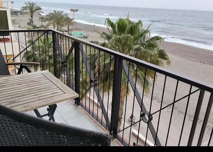 Apartamento Tres Habitaciones Primera Linea De Playa