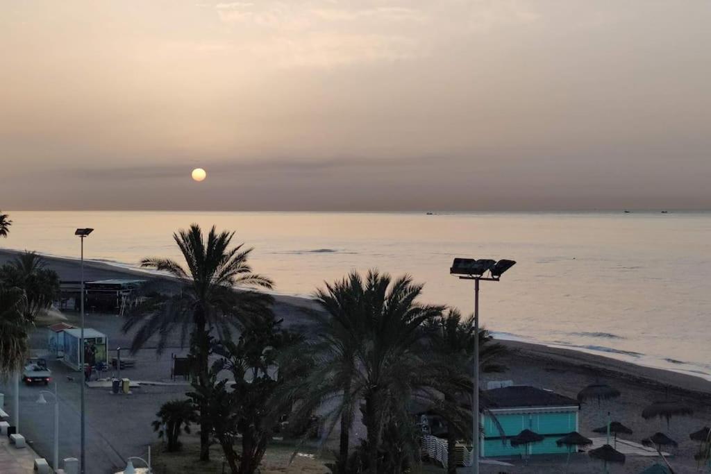 Tres Primera Linea De Playa Apartment