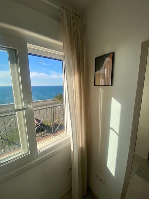 Apartamento Tres Primera Linea De Playa Rincón de la Victoria